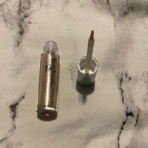 NWOT urban decay liquid moon shadow in Chem trail - Picture 5 of 6